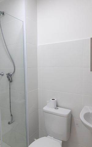 Apartamento à venda com 38m², 2 quartos e sem vaga Apartamento à venda com 38m², 2 quartos e sem vagaBanheiro