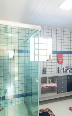 Casa à venda com 148m², 4 quartos e 2 vagas Casa à venda com 148m², 4 quartos e 2 vagasBanheiro Social