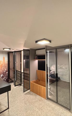 Casa de condomínio à venda com 431m², 4 quartos e 1 vaga Casa de condomínio à venda com 431m², 4 quartos e 1 vagaCloset da Suíte 1