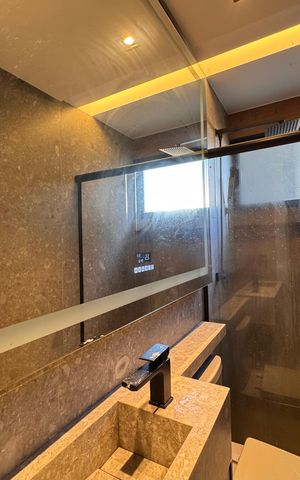 Casa de condomínio à venda com 431m², 4 quartos e 1 vaga Casa de condomínio à venda com 431m², 4 quartos e 1 vagaBanheiro da Suíte 1