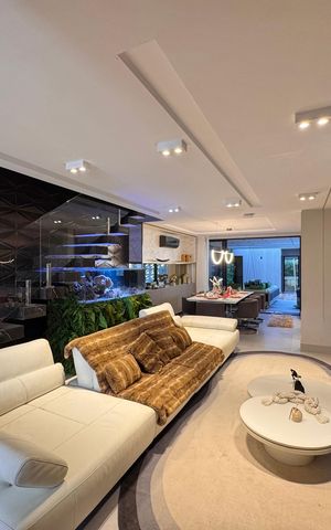 Casa de condomínio à venda com 431m², 4 quartos e 1 vaga Casa de condomínio à venda com 431m², 4 quartos e 1 vagaSala