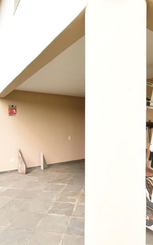 Casa para alugar com 460m², 4 quartos e 5 vagasSacada da Sala