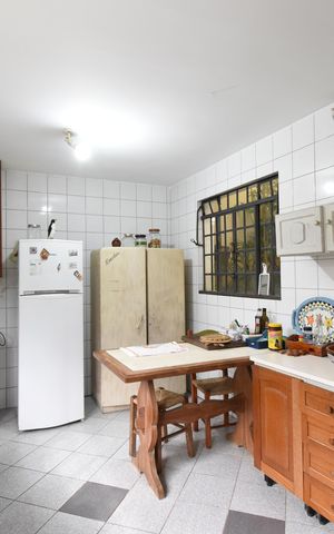 Casa para alugar com 460m², 4 quartos e 5 vagasCozinha