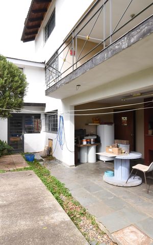 Casa para alugar com 460m², 4 quartos e 5 vagasÁrea externa