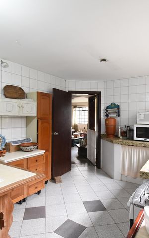 Casa para alugar com 460m², 4 quartos e 5 vagasCozinha