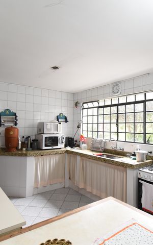 Casa para alugar com 460m², 4 quartos e 5 vagasCozinha