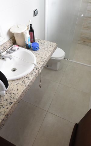Casa para alugar com 460m², 4 quartos e 5 vagasBanheiro da Suíte 2