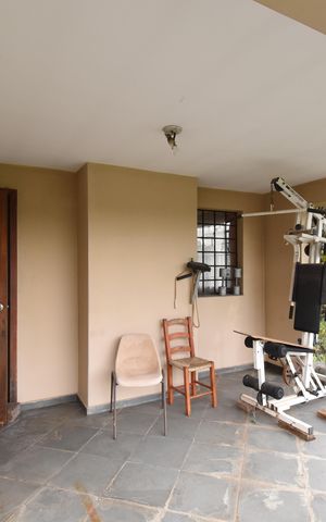 Casa para alugar com 460m², 4 quartos e 5 vagasSacada da Sala
