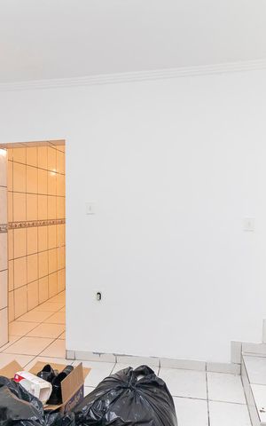 Casa à venda com 150m², 5 quartos e 2 vagasCASA 2 - Sala