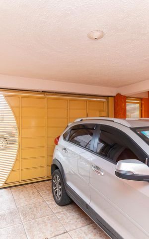 Casa à venda com 150m², 5 quartos e 2 vagasGaragem