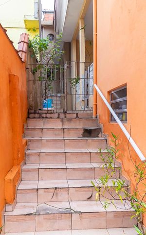 Casa à venda com 150m², 5 quartos e 2 vagasCASA 1 - Passagem para Casa 2