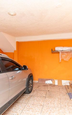Casa à venda com 150m², 5 quartos e 2 vagasGaragem