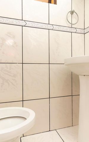Casa à venda com 150m², 5 quartos e 2 vagasCASA 2 - Banheiro Social