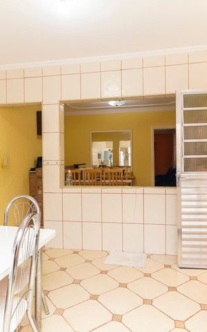 Casa à venda com 150m², 5 quartos e 2 vagasCASA 1 - Cozinha