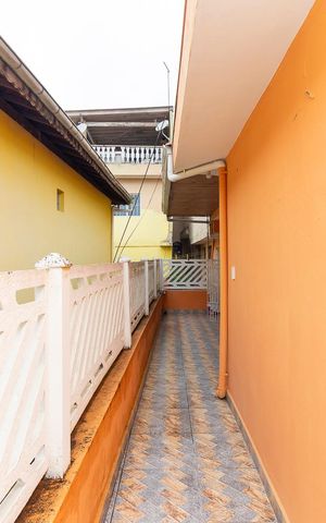 Casa à venda com 150m², 5 quartos e 2 vagasCASA 1 - Área de Serviço