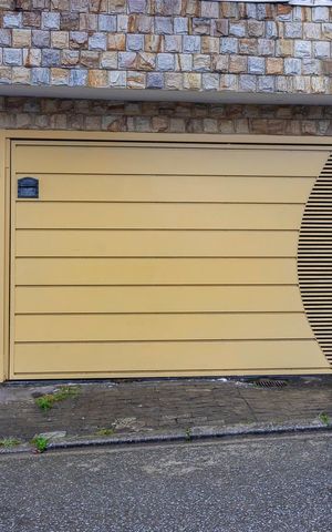Casa à venda com 150m², 5 quartos e 2 vagasFachada