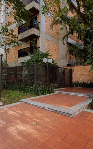 Apartamento para alugar com 155m², 4 quartos e 2 vagasFachada