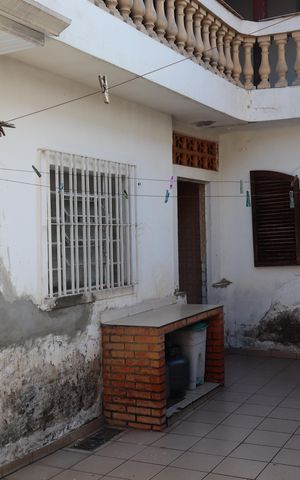 Casa para alugar com 200m², 3 quartos e 2 vagasQuintal 