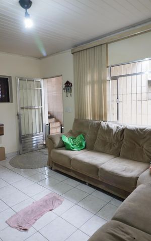 Casa à venda com 261m², 3 quartos e 2 vagasSala