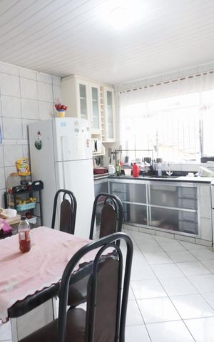 Casa à venda com 261m², 3 quartos e 2 vagasCozinha