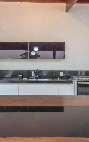 Casa à venda com 410m², 4 quartos e 4 vagas Casa à venda com 410m², 4 quartos e 4 vagasEspaço Gourmet