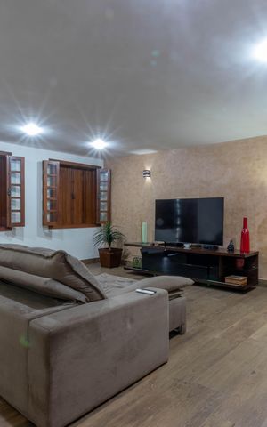 Casa à venda com 410m², 4 quartos e 4 vagas Casa à venda com 410m², 4 quartos e 4 vagasSala