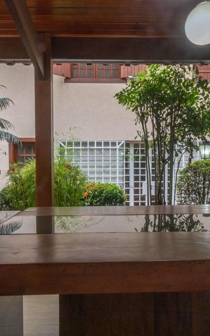 Casa à venda com 410m², 4 quartos e 4 vagas Casa à venda com 410m², 4 quartos e 4 vagasEspaço Gourmet