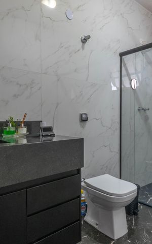 Casa à venda com 410m², 4 quartos e 4 vagas Casa à venda com 410m², 4 quartos e 4 vagasBanheiro