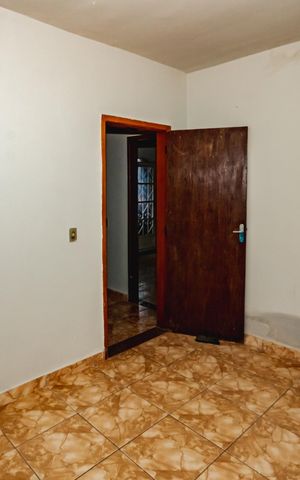 Casa à venda com 350m², 2 quartos e 1 vagaQuarto