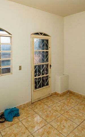 Casa à venda com 350m², 2 quartos e 1 vagaSuíte 
