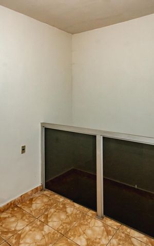 Casa à venda com 350m², 2 quartos e 1 vagaSala
