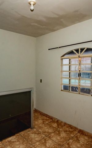 Casa à venda com 350m², 2 quartos e 1 vagaSala