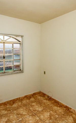 Casa à venda com 350m², 2 quartos e 1 vagaQuarto