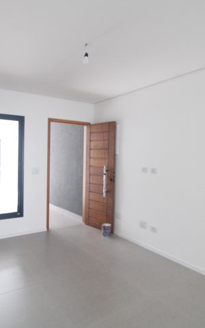 Casa à venda com 110m², 3 quartos e 2 vagasSala