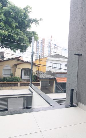 Casa à venda com 110m², 3 quartos e 2 vagasSacada da suíte 3