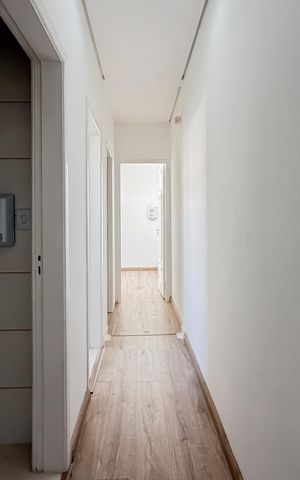 Casa à venda com 180m², 6 quartos e sem vagaCorredor Piso Superior