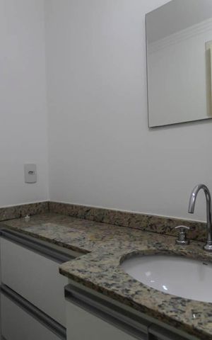 Apartamento à venda com 68m², 2 quartos e 2 vagas Apartamento à venda com 68m², 2 quartos e 2 vagasBanheiro da Suíte