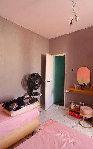 Casa à venda com 23m², 4 quartos e 3 vagasQuarto 4