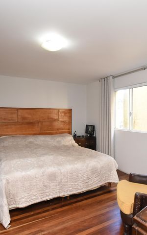 Casa à venda com 443m², 5 quartos e 5 vagasSuíte 2