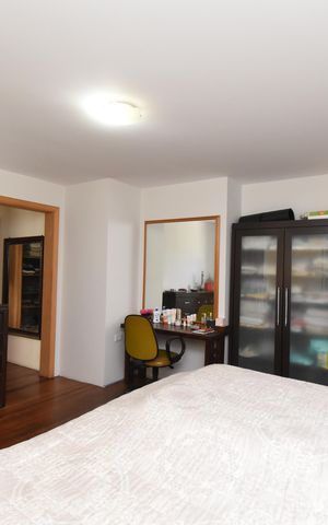 Casa à venda com 443m², 5 quartos e 5 vagasSuíte 2