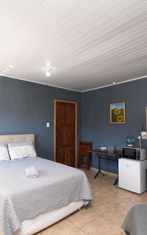 Casa à venda com 443m², 5 quartos e 5 vagasQuarto Externo 2