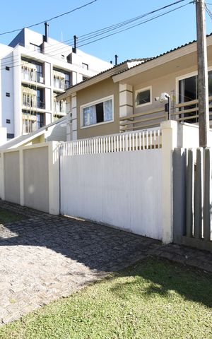 Casa à venda com 443m², 5 quartos e 5 vagasFachada