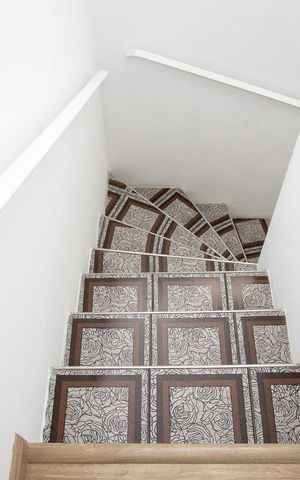 Casa à venda com 100m², 4 quartos e 2 vagasEscada