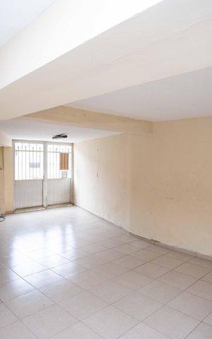 Casa à venda com 100m², 4 quartos e 2 vagasGaragem