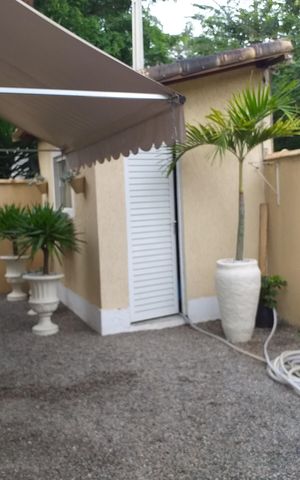 Casa de condomínio para alugar com 105m², 3 quartos e 2 vagas Casa de condomínio para alugar com 105m², 3 quartos e 2 vagasÁrea externa