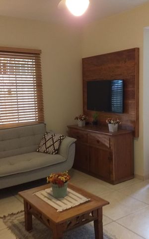Casa de condomínio para alugar com 105m², 3 quartos e 2 vagas Casa de condomínio para alugar com 105m², 3 quartos e 2 vagasSala