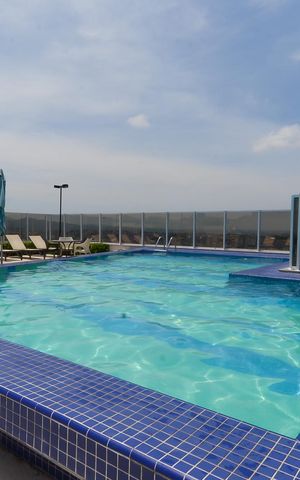 Studio para alugar com 36m², 1 quarto e 1 vaga Studio para alugar com 36m², 1 quarto e 1 vagaÁrea comum - Piscina