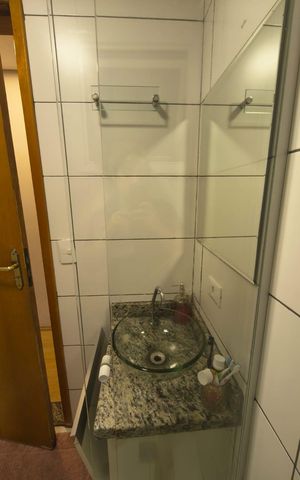 Apartamento à venda com 94m², 2 quartos e 1 vaga Apartamento à venda com 94m², 2 quartos e 1 vagaBanheiro