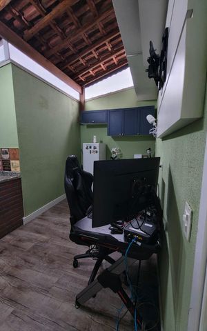 Apartamento à venda com 94m², 2 quartos e 1 vaga Apartamento à venda com 94m², 2 quartos e 1 vagaÁrea externa