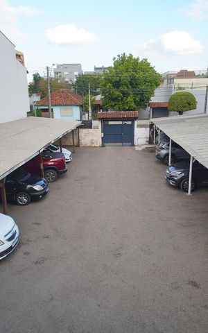Casa à venda com 77m², 2 quartos e 1 vagaQuintal